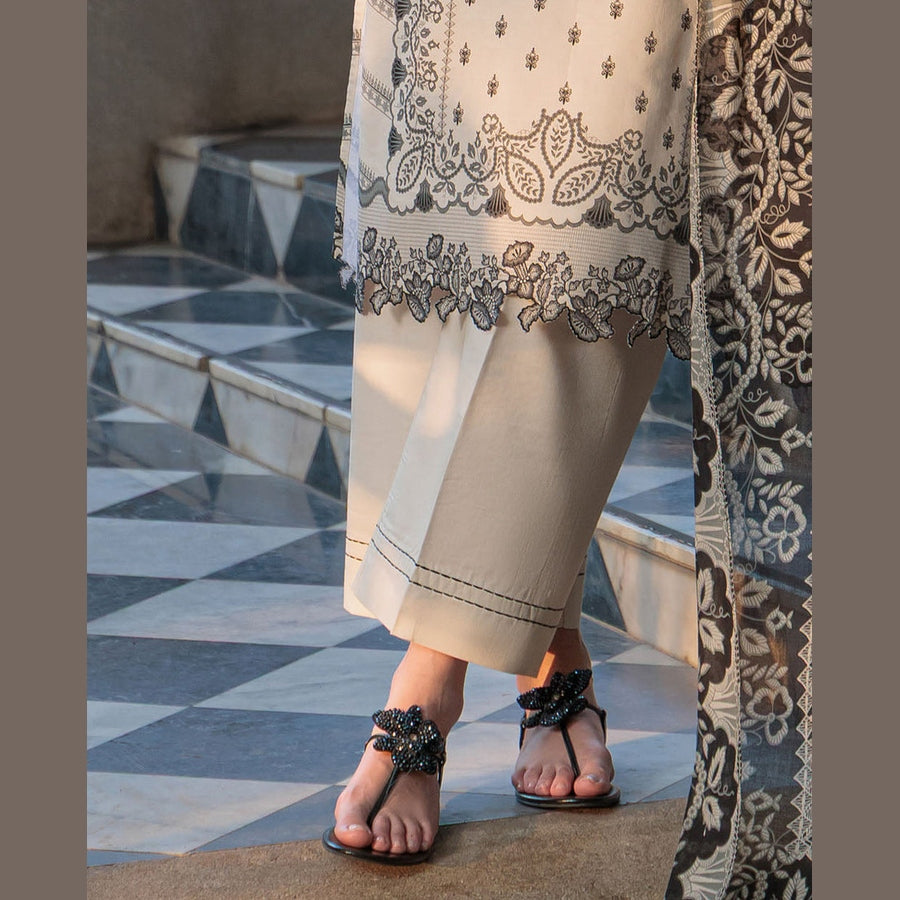 Gul Ahmed Lawn